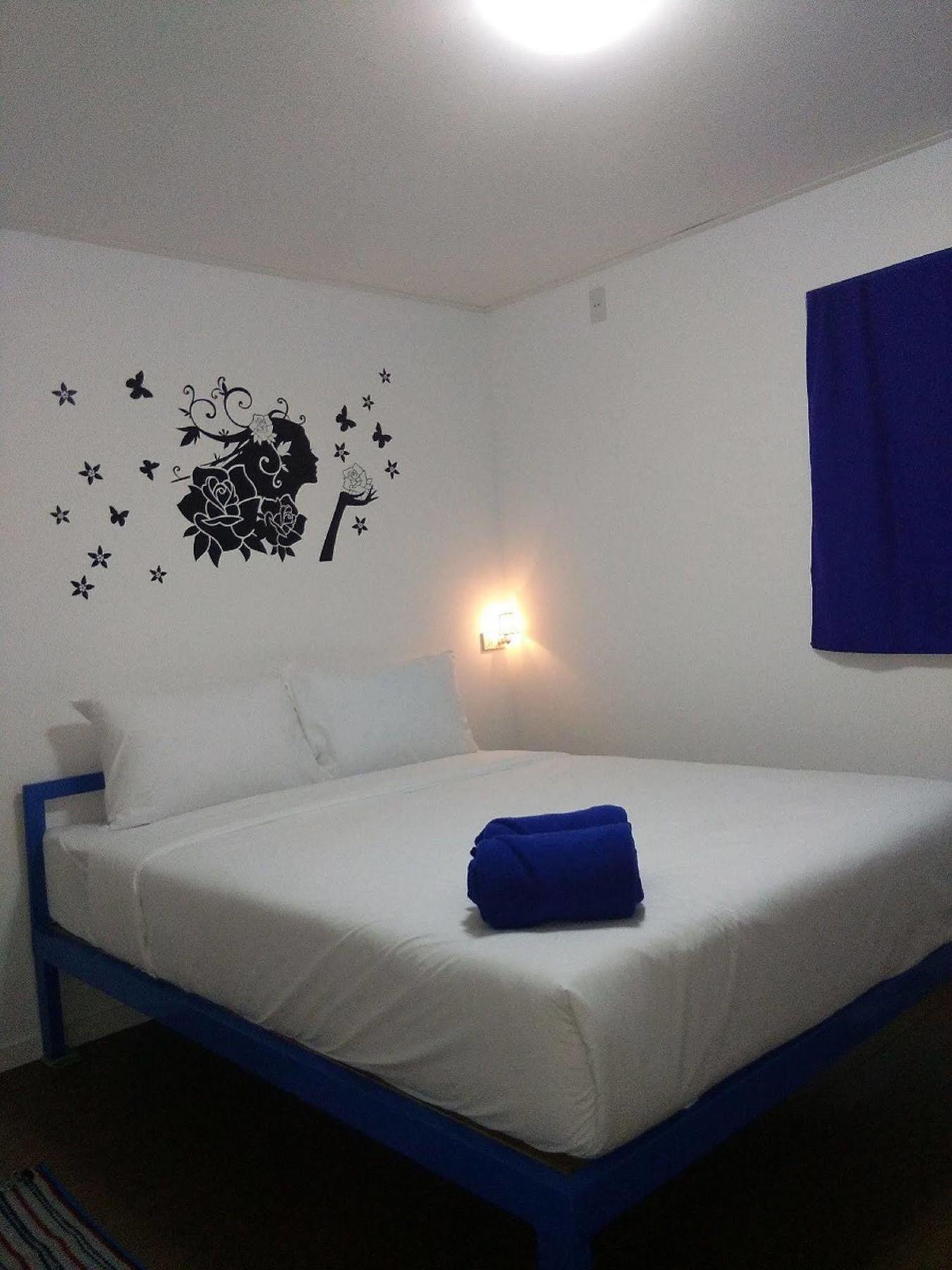 I Talay Beach Bar & Cottage Taling Ngam Екстериор снимка