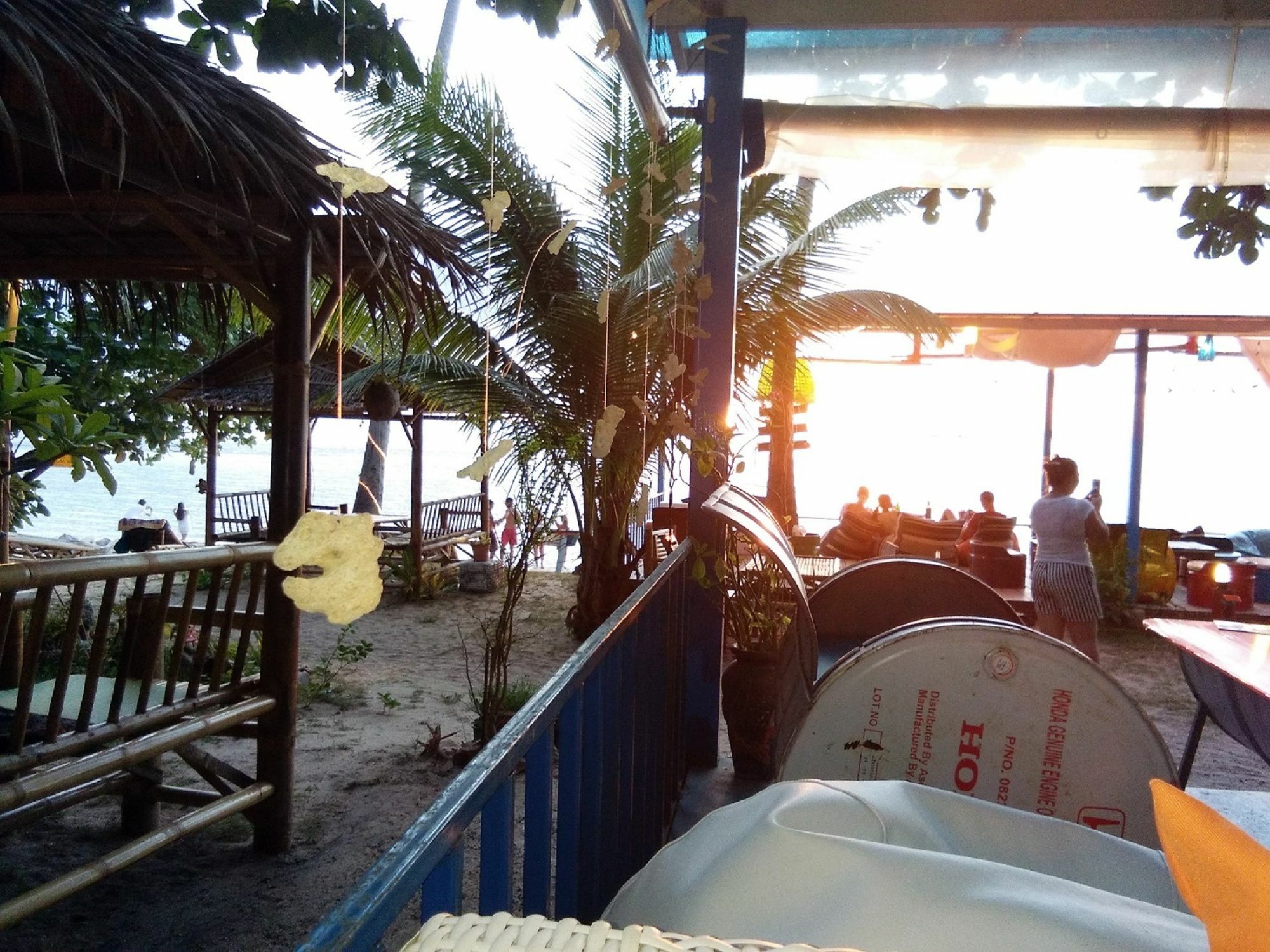 I Talay Beach Bar & Cottage Taling Ngam Екстериор снимка