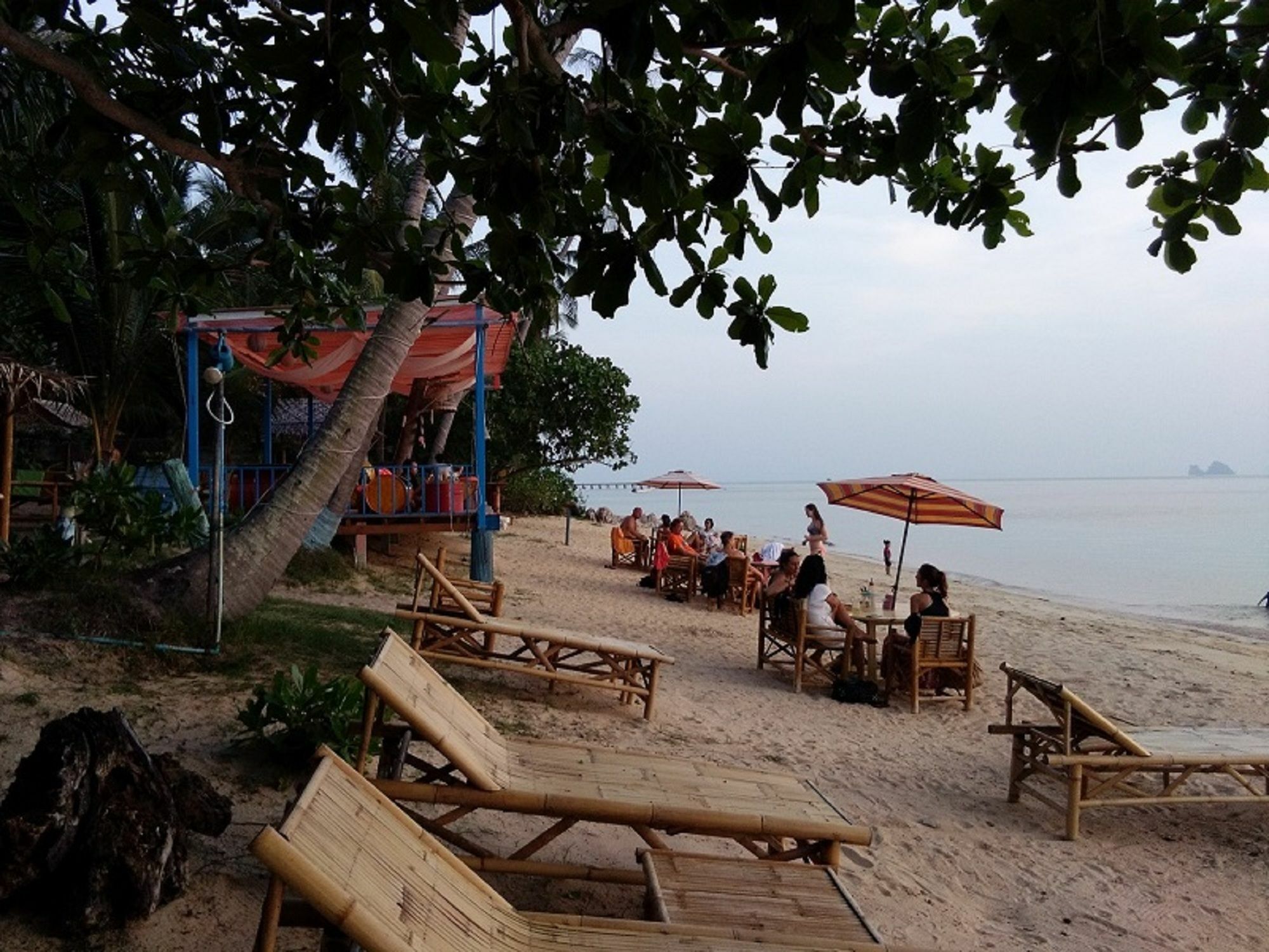 I Talay Beach Bar & Cottage Taling Ngam Екстериор снимка